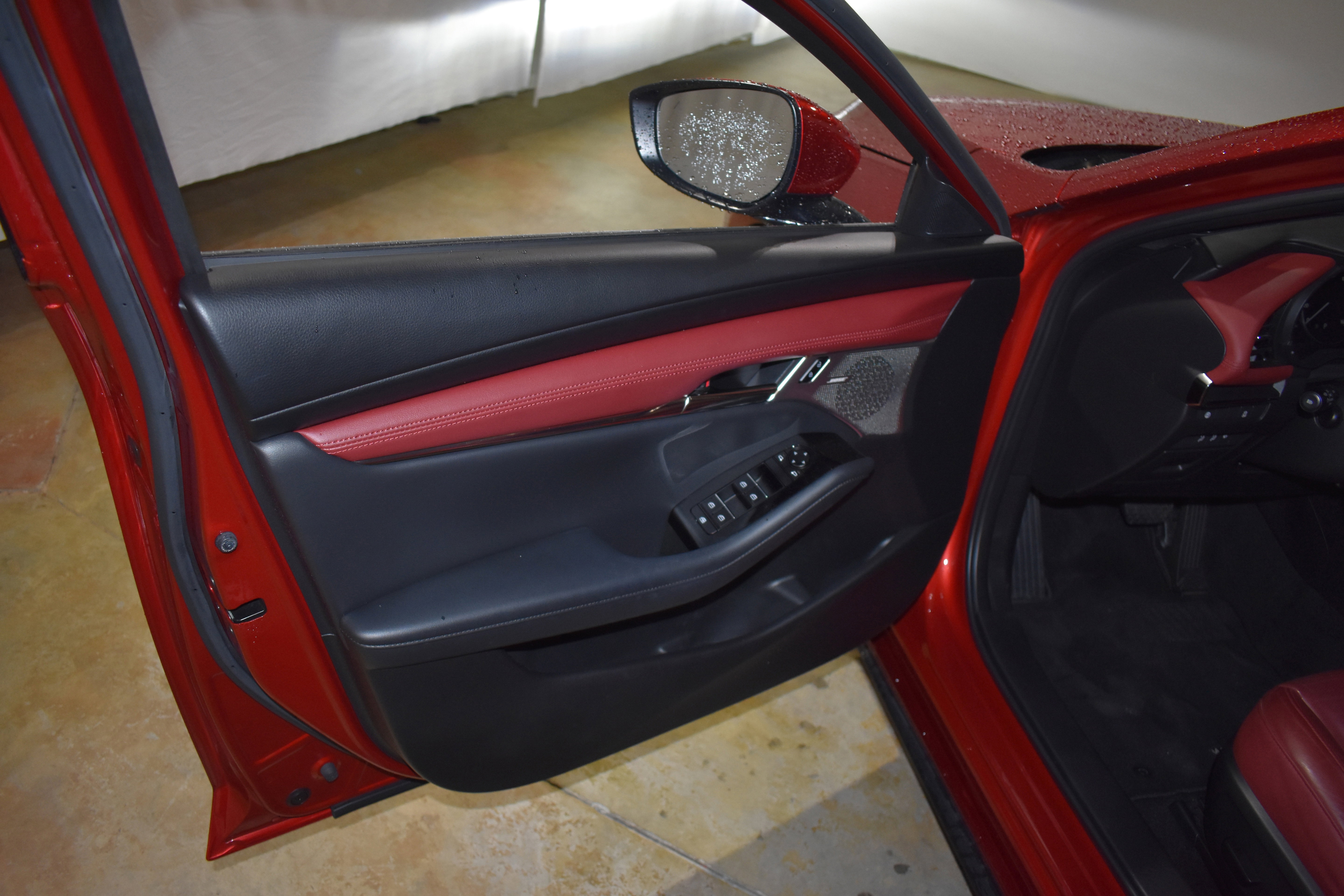 Used 2020 MAZDA MAZDA3 Hatchback w/ Premium Package image 25