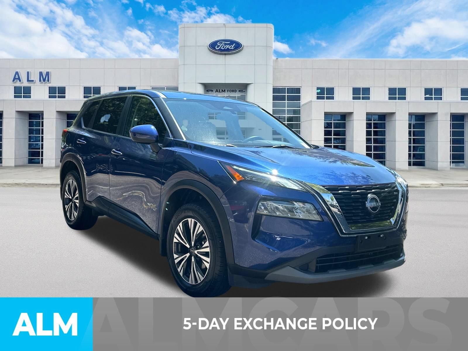 Used 2023 Nissan Rogue SV AWD/4WD image 3