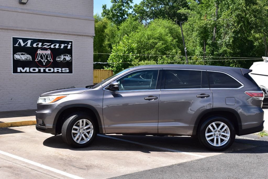 Used 2014 Toyota Highlander LE FWD image 3