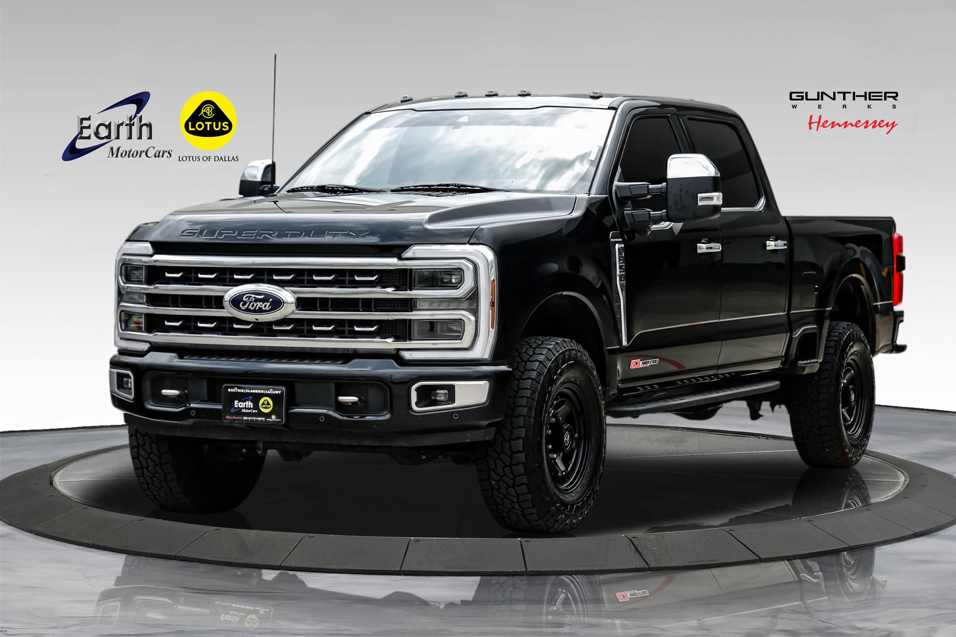Used 2024 Ford F350 Platinum w/ Tremor Off-Road Package AWD/4WD video 1