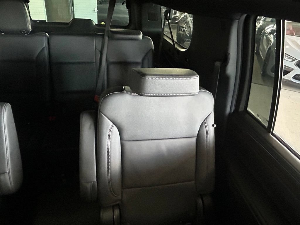Used 2024 Chevrolet Suburban Z71 w/ Off-Road Capability Package AWD/4WD image 14