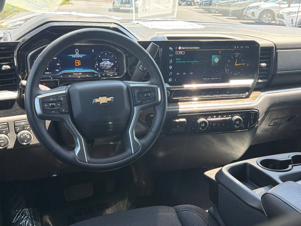 Used 2025 Chevrolet Silverado 1500 LT AWD/4WD image 30