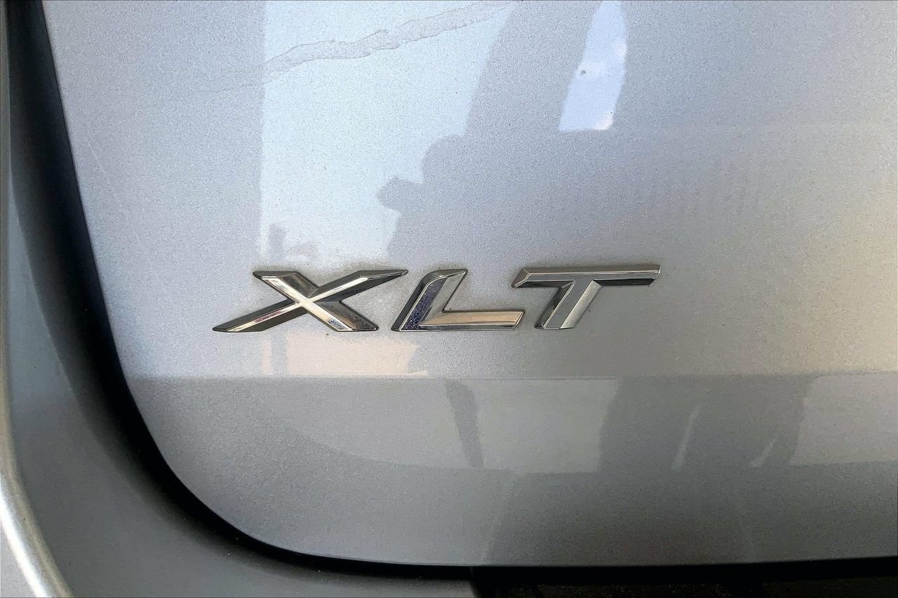 Used 2022 Ford Explorer XLT RWD image 31