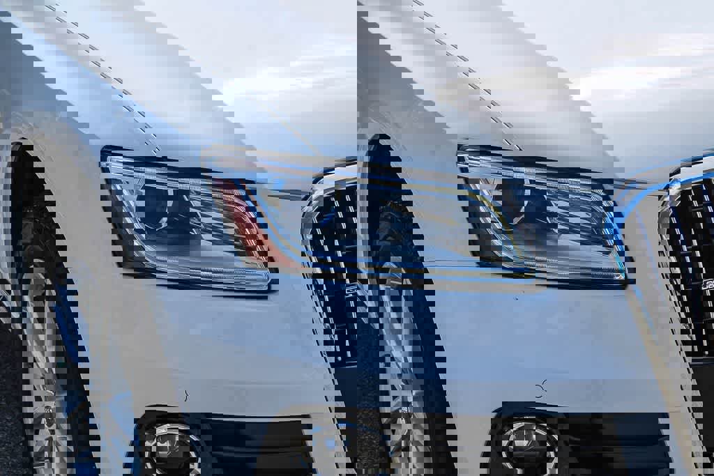 Used 2017 Audi Q5 2.0T Premium Plus w/ Technology Package image 4