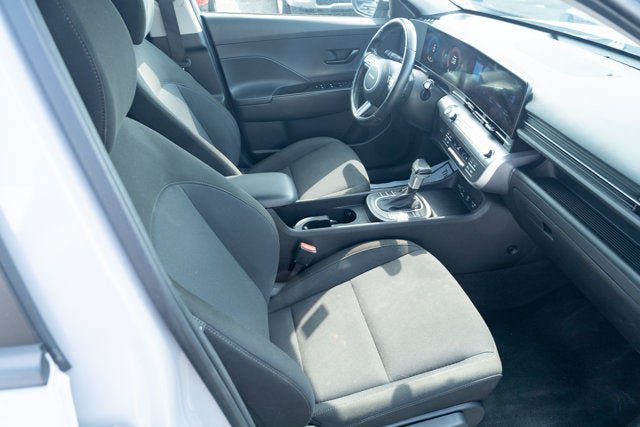 Used 2025 Hyundai Kona SEL AWD/4WD image 40