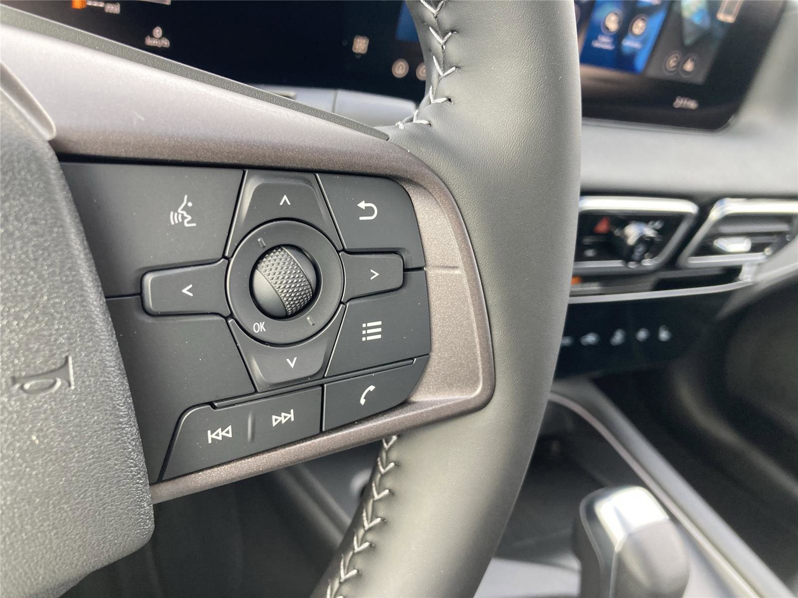 New 2026 Nissan Sentra SV w/ SV Convenience Package image 22
