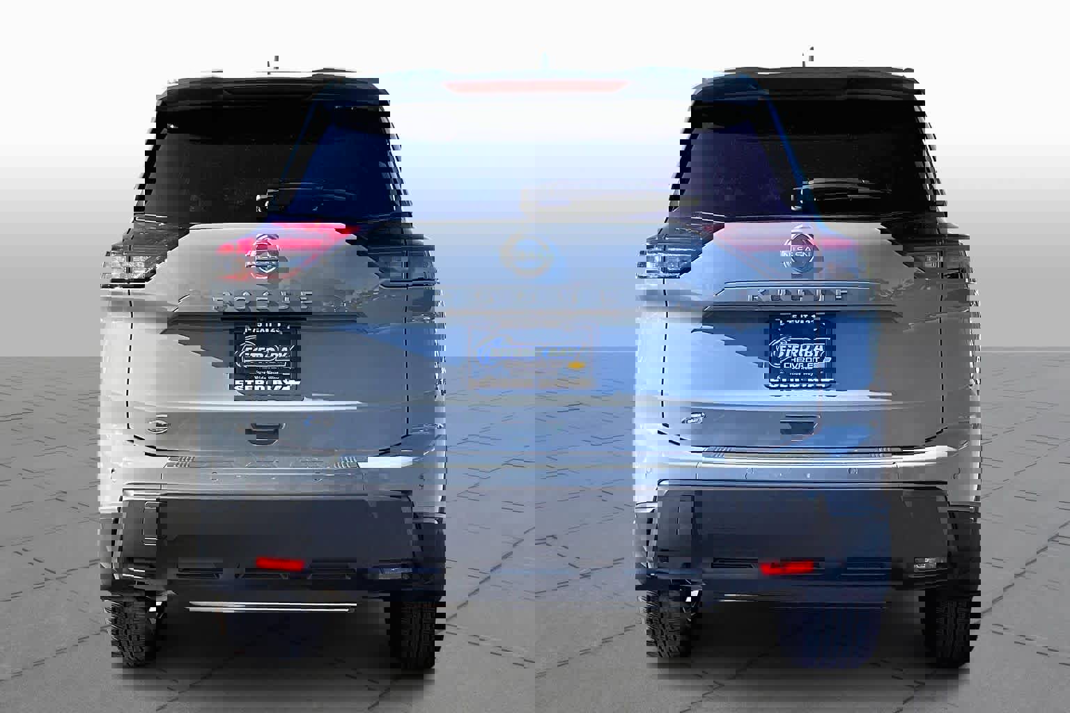 Used 2026 Nissan Rogue SV w/ SV Premium Package image 5