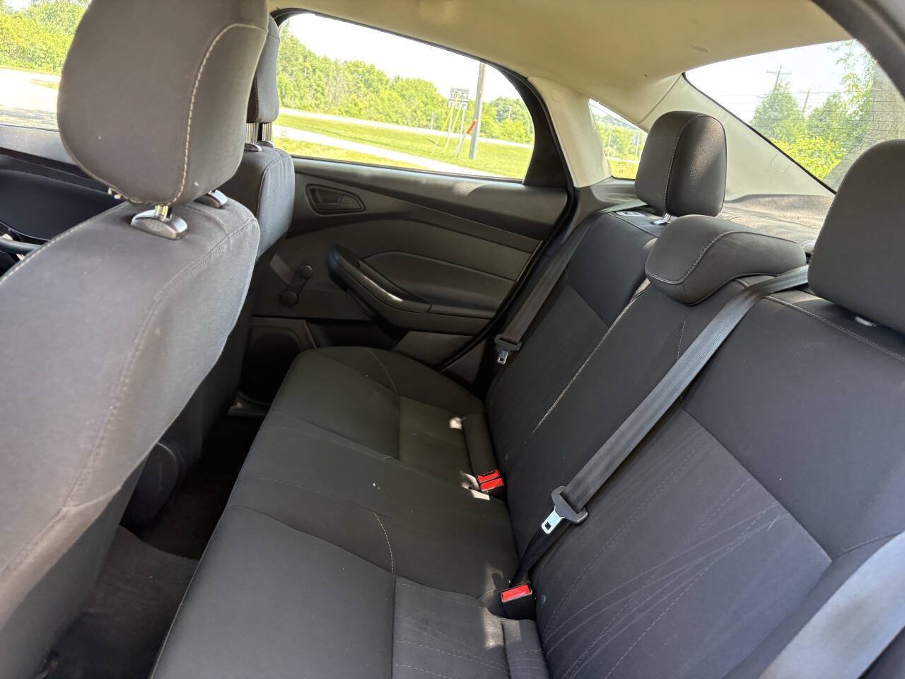 Used 2018 Ford Focus S FWD image 25