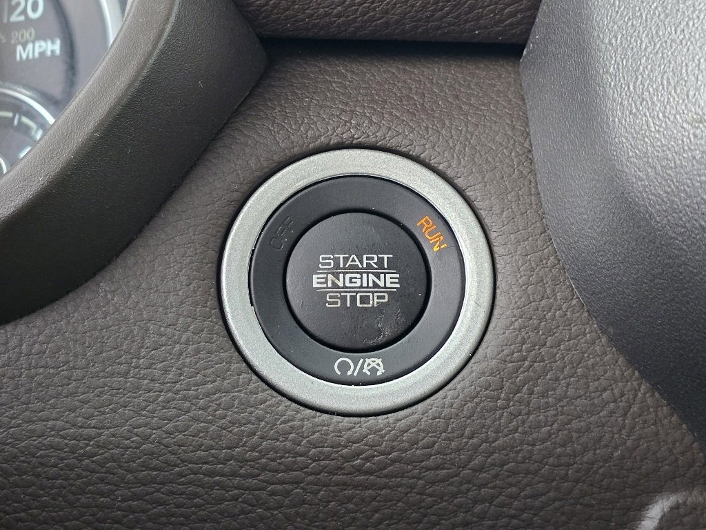 Used 2025 RAM 1500 Laramie image 17