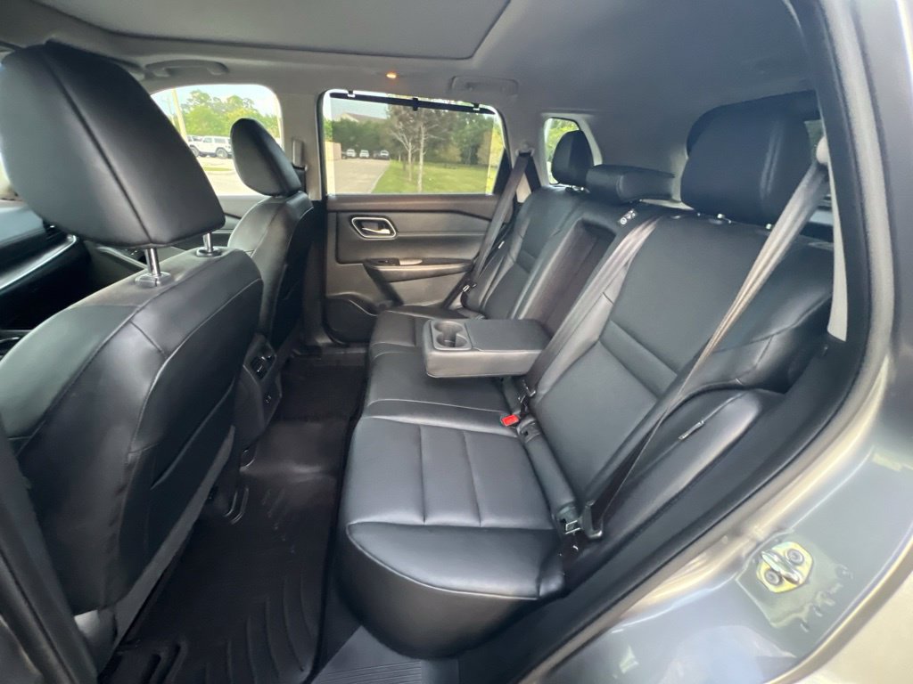 Used 2021 Nissan Rogue SV w/ Premium Package FWD image 23