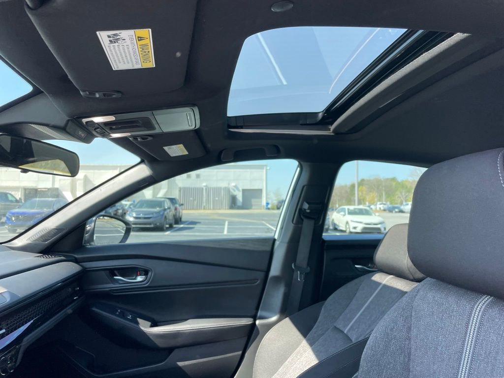 Certified 2025 Honda Accord Sport image 27