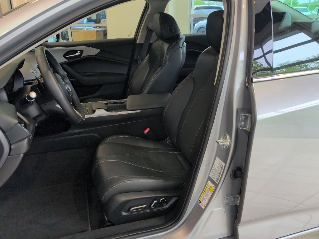 Certified 2025 Acura TLX w/ Technology Package FWD image 14
