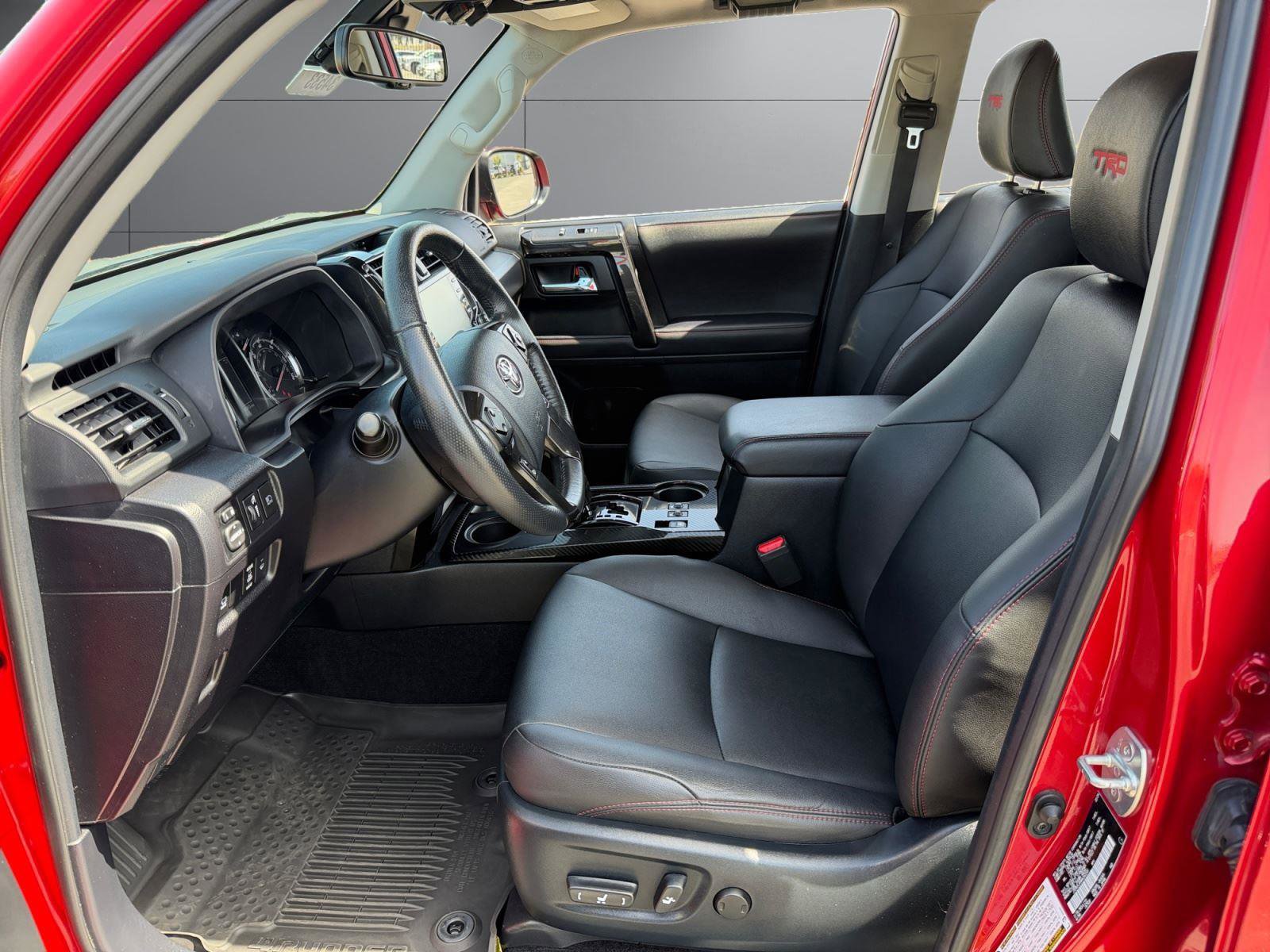 Used 2024 Toyota 4Runner TRD Off-Road Premium w/ Off Road Premium Plus Package image 17