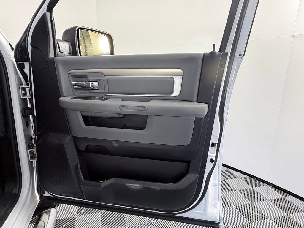 Used 2013 RAM 1500 Classic SLT image 10