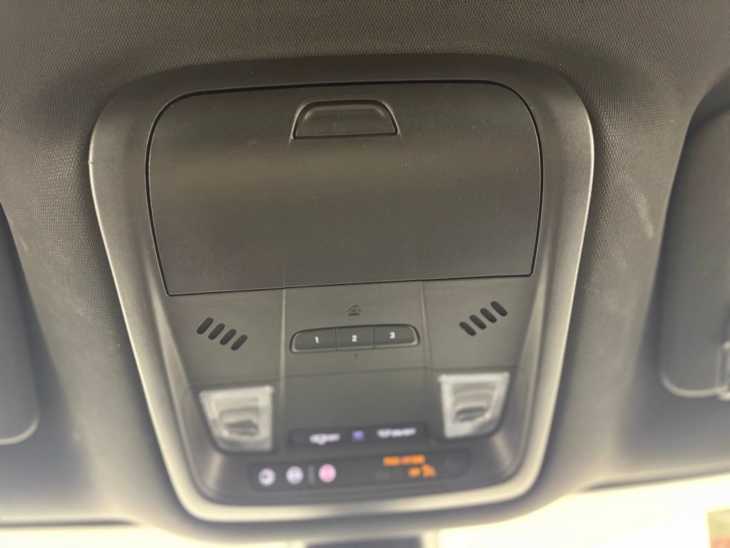 Used 2022 Buick Enclave Premium FWD image 35