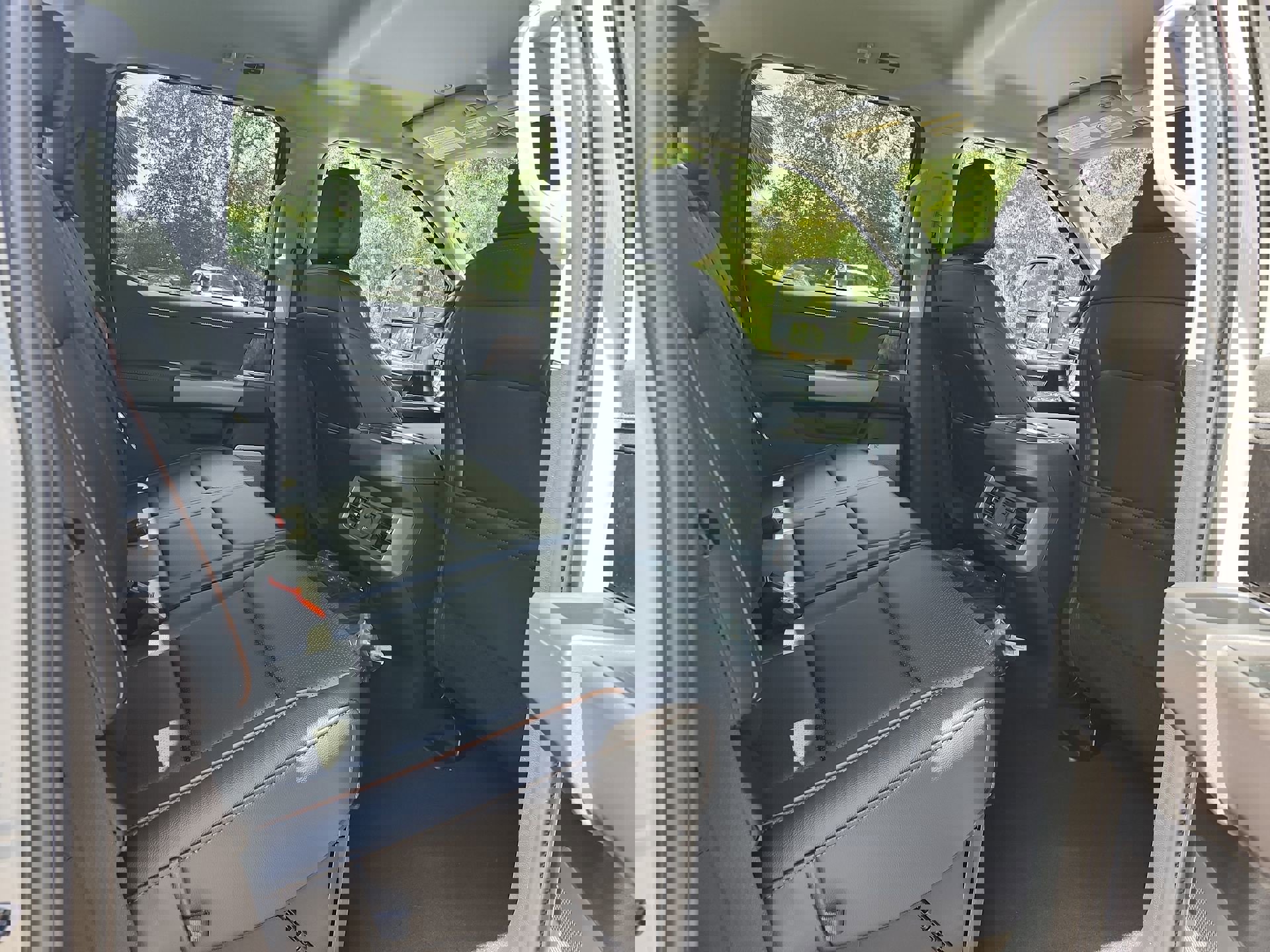 New 2026 Ford F250 Lariat image 17