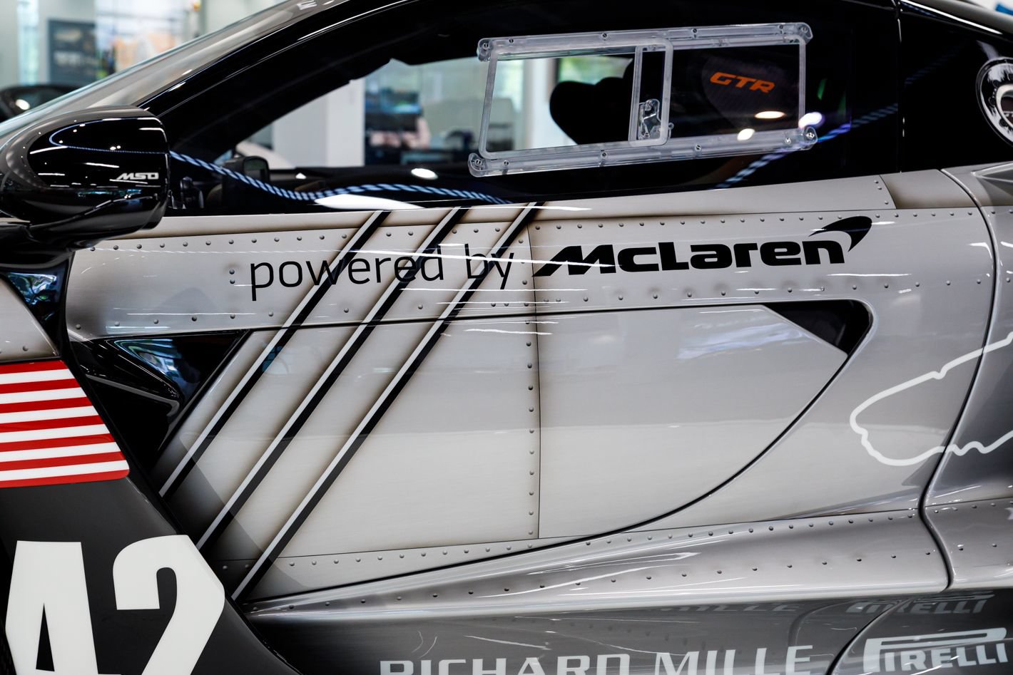 Used 2020 McLaren Senna RWD image 36