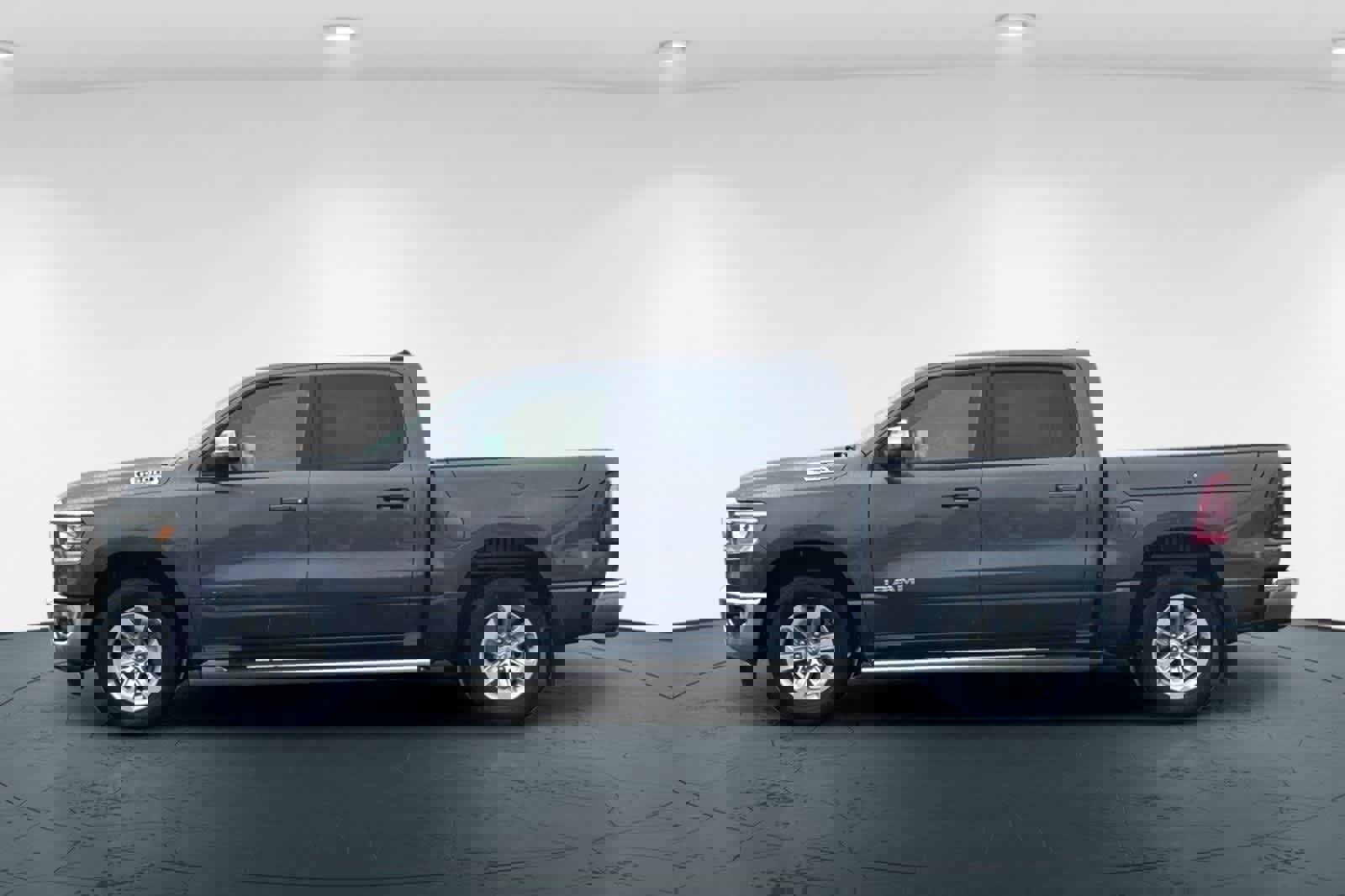 Used 2024 RAM 1500 Laramie image 9