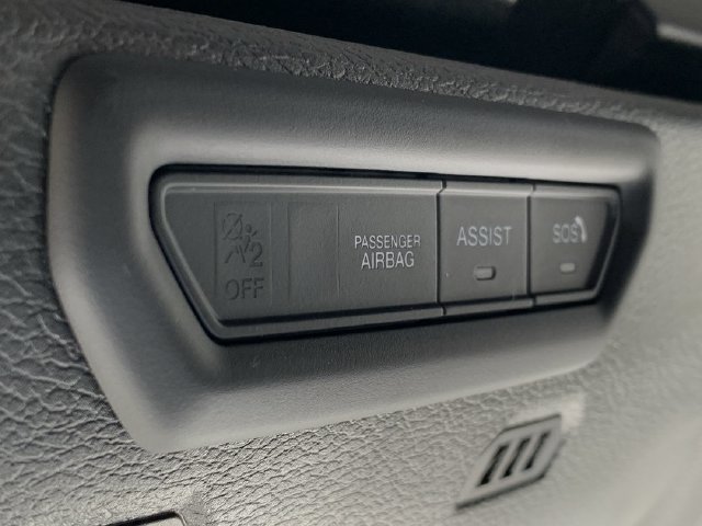 Used 2022 Jeep Wrangler Unlimited Rubicon w/ Cold Weather Group AWD/4WD image 31