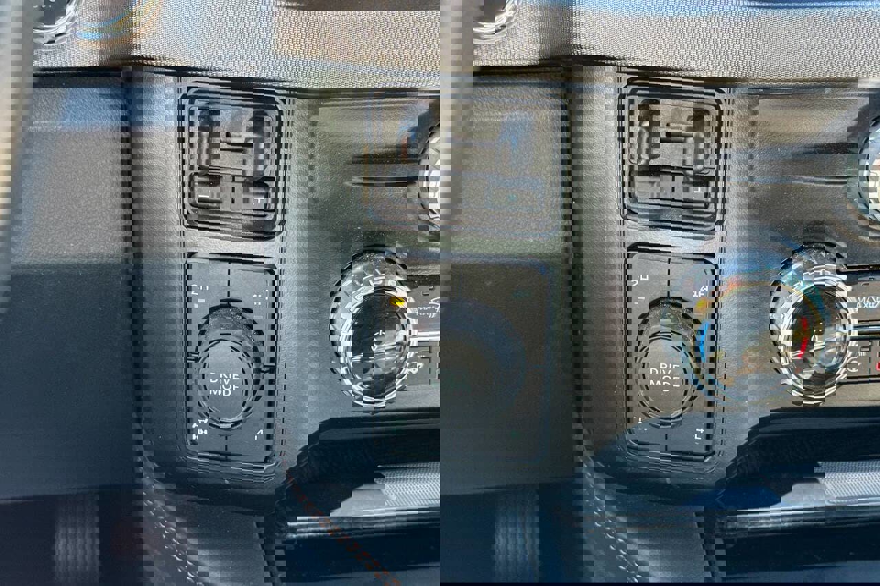 Used 2024 Ford F250 Platinum image 31