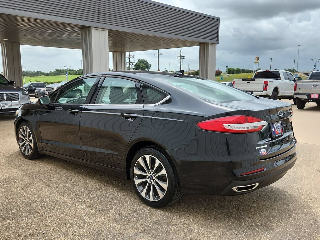 Used 2020 Ford Fusion SE AWD/4WD image 21