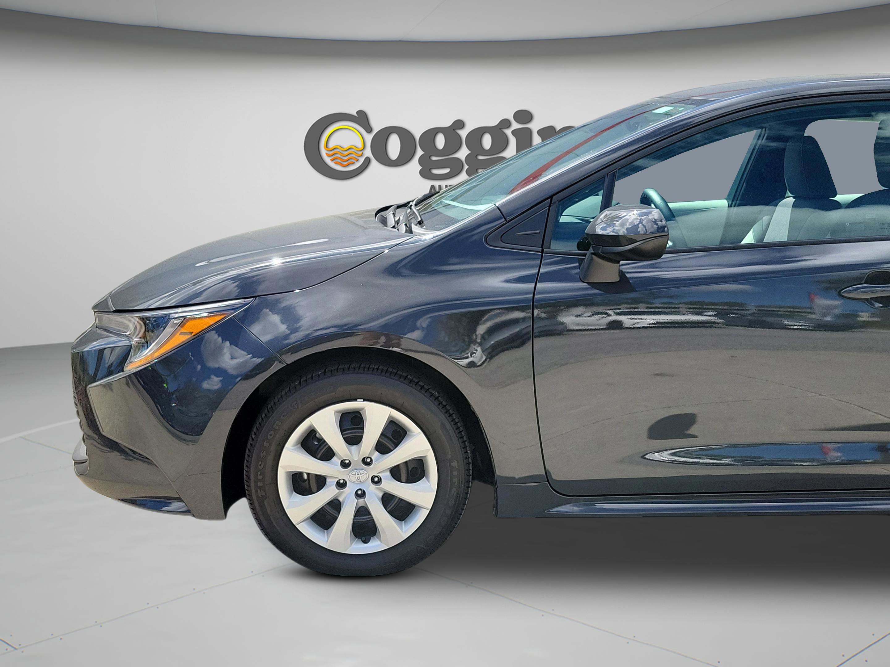 Used 2025 Toyota Corolla LE w/ Convenience Package image 36