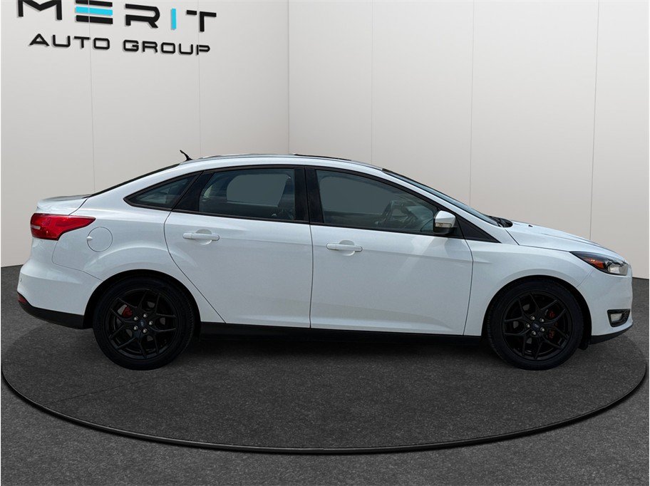Used 2016 Ford Focus SE w/ Equipment Group 201A FWD image 10