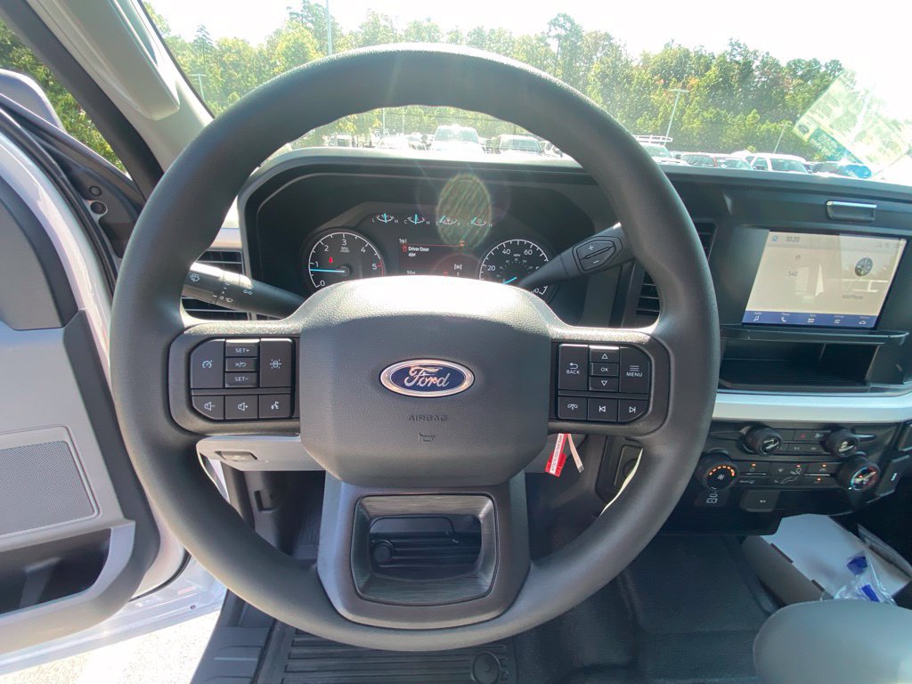 New 2026 Ford F350 XL w/ XL Chrome Package RWD image 13