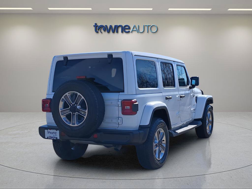 Used 2022 Jeep Wrangler Unlimited Sahara w/ LED Lighting Group AWD/4WD image 5