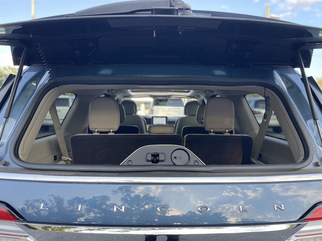 Used 2018 Lincoln Navigator L Select w/ Technology Package RWD image 47