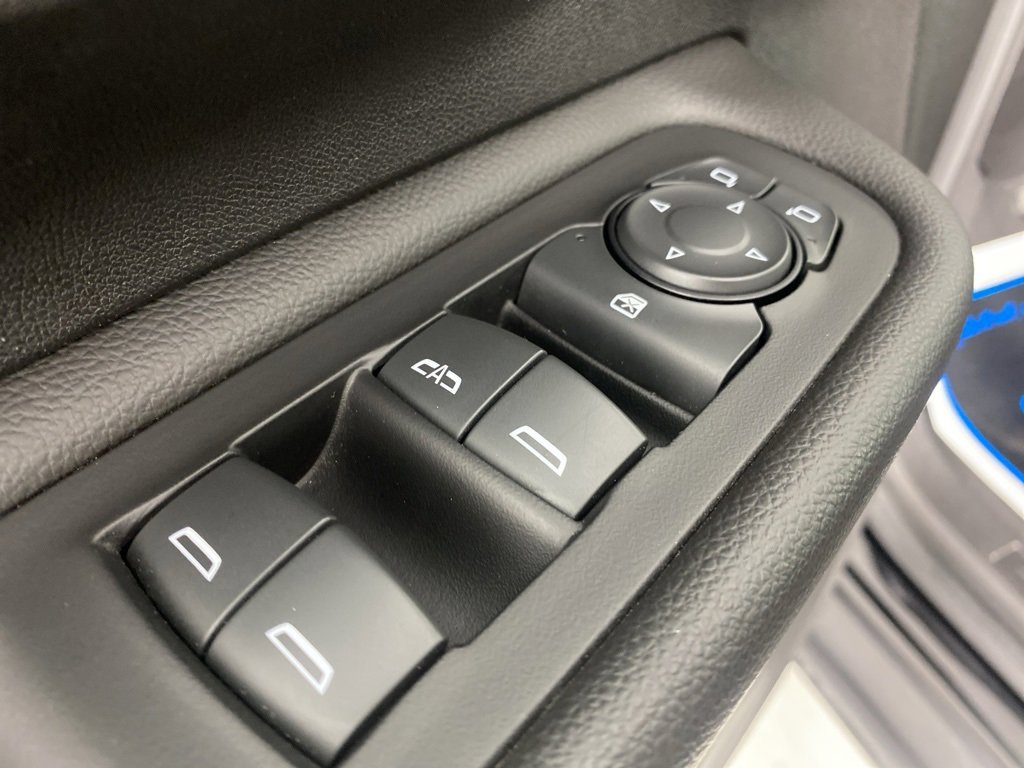 Used 2024 GMC Terrain SLT image 15