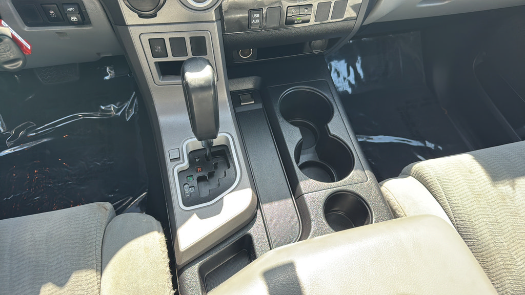 Used 2015 Toyota Sequoia SR5 RWD image 23
