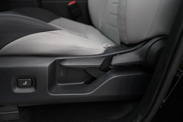 Used 2025 Toyota Tacoma TRD Off-Road image 15