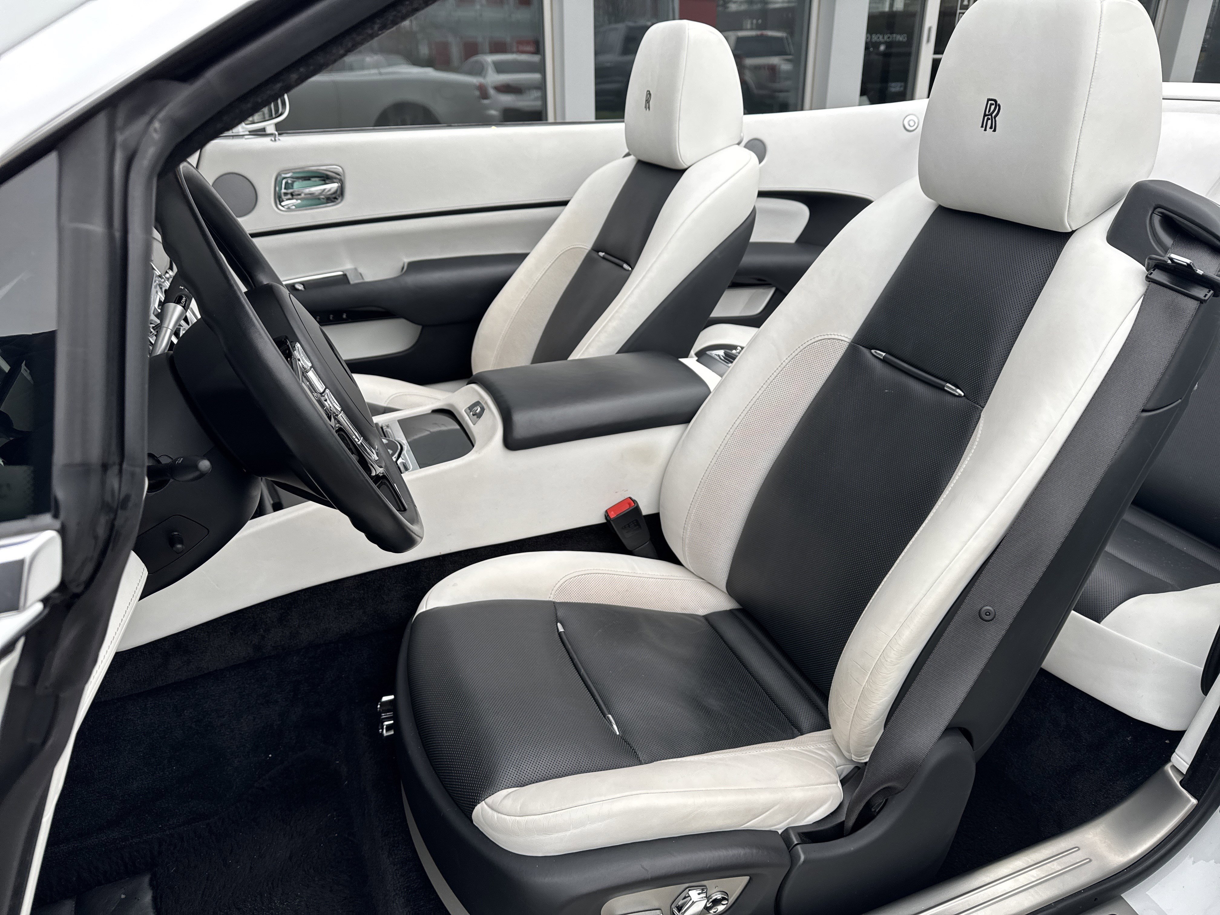 Certified 2021 Rolls-Royce Dawn image 15