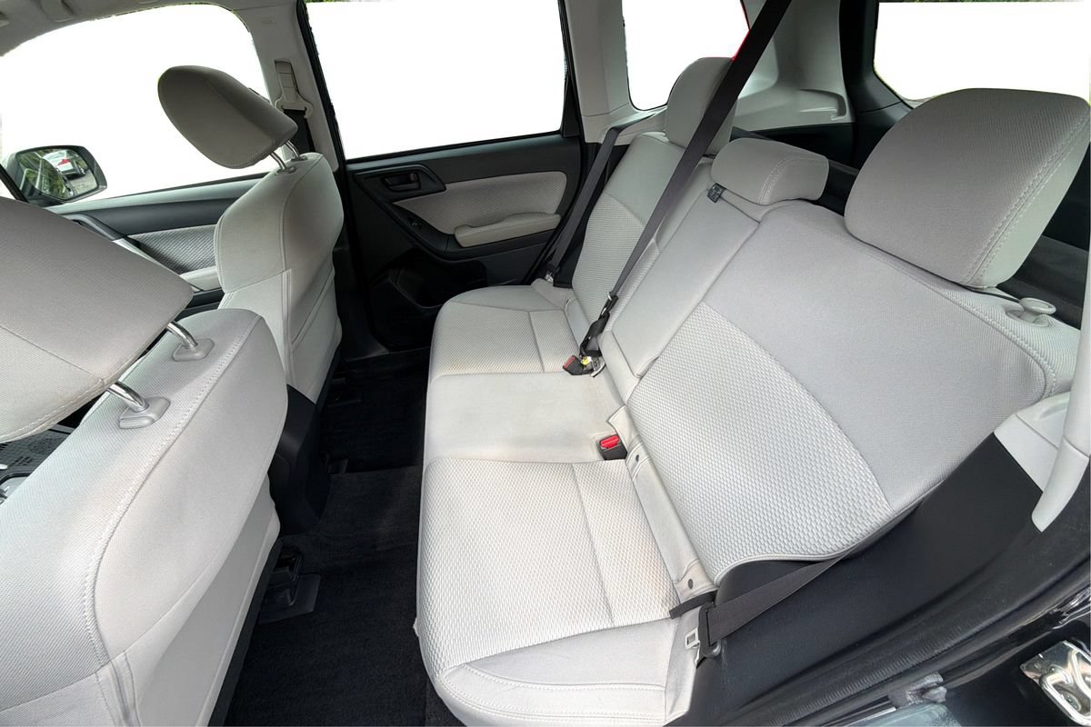 Used 2018 Subaru Forester 2.5i Premium AWD/4WD image 10