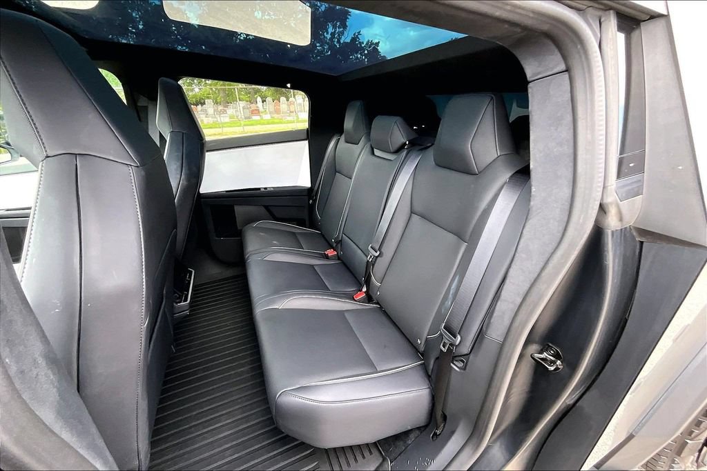 Used 2024 Tesla Cybertruck Cyberbeast AWD/4WD image 26