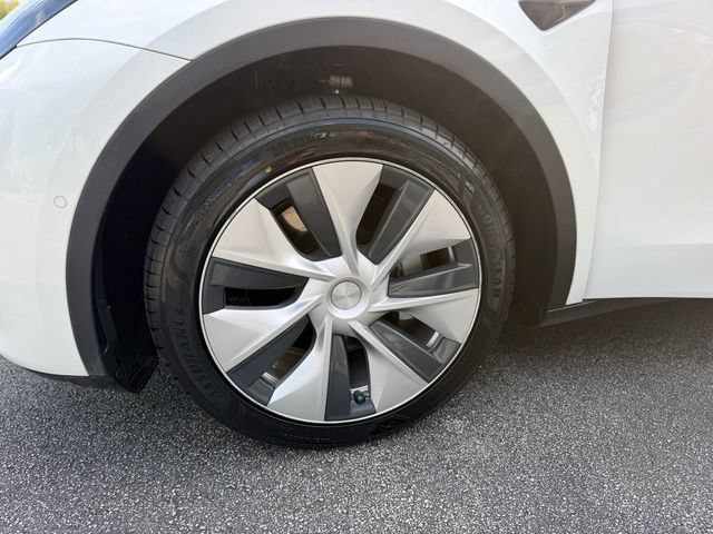 Used 2020 Tesla Model Y Long Range AWD/4WD image 32