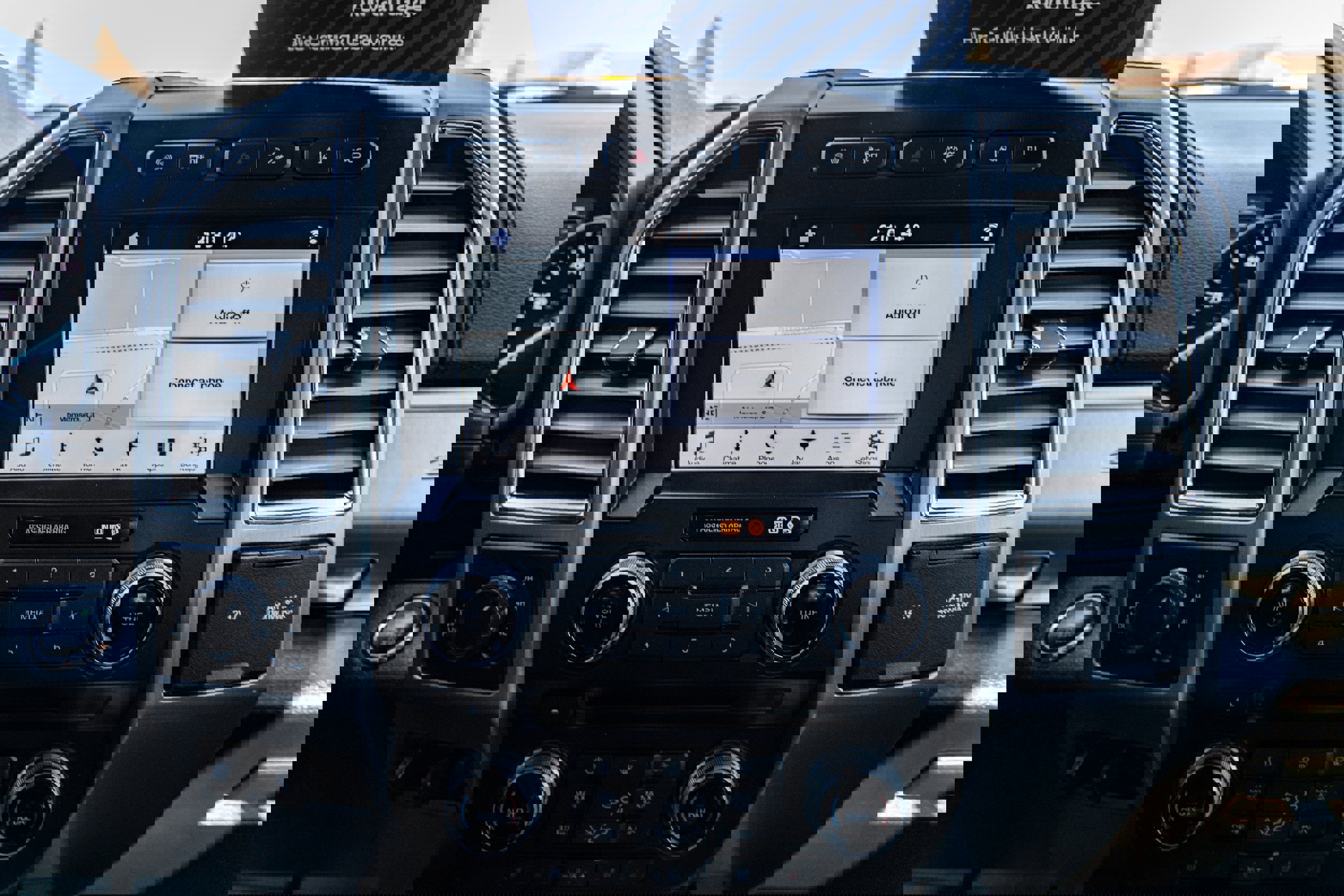 Certified 2017 Ford F350 Platinum w/ Platinum Ultimate Package image 14