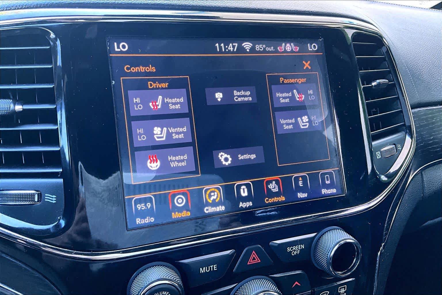 Used 2019 Jeep Grand Cherokee High Altitude AWD/4WD image 34