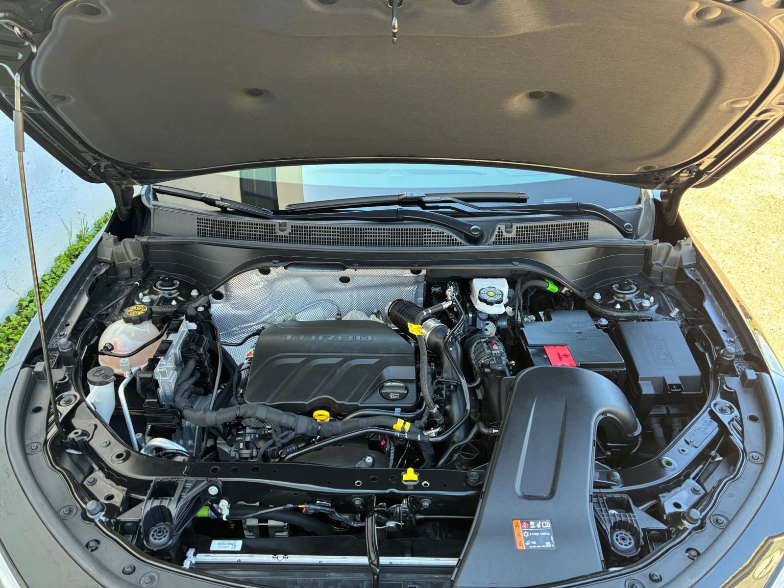 Used 2025 Buick Envista Sport Touring image 31