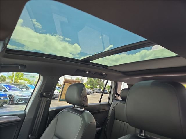 Used 2024 Volkswagen Tiguan SE R-Line FWD image 22