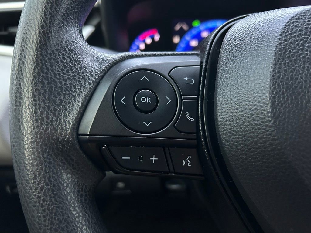 Used 2022 Toyota Corolla LE FWD image 18