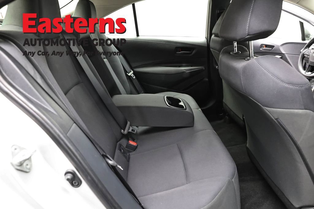 Used 2022 Toyota Corolla LE FWD image 22
