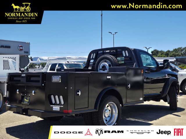 New 2025 RAM 5500 Tradesman w/ Safety Group AWD/4WD image 4