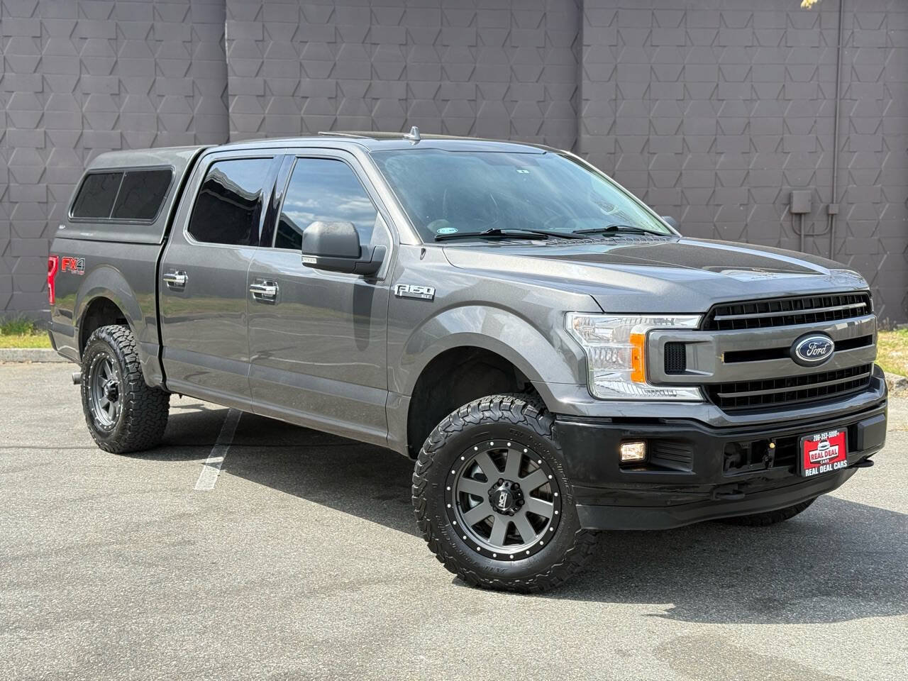 Used 2018 Ford F150 XLT w/ Equipment Group 302A Luxury AWD/4WD image 2