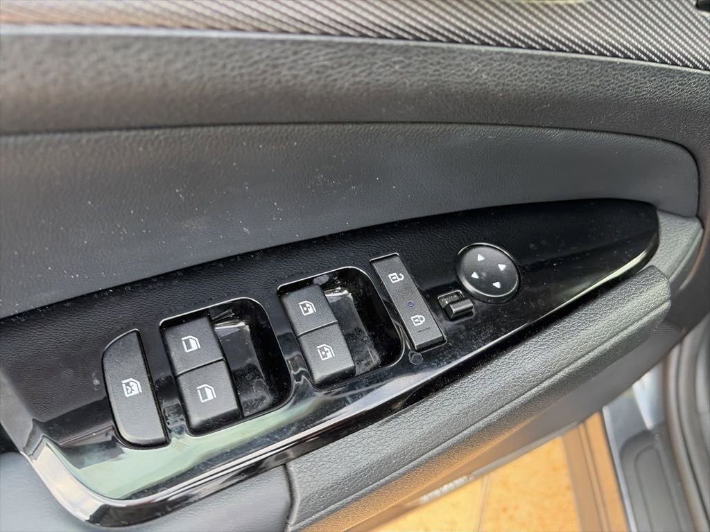Used 2023 Kia Sportage SX image 11