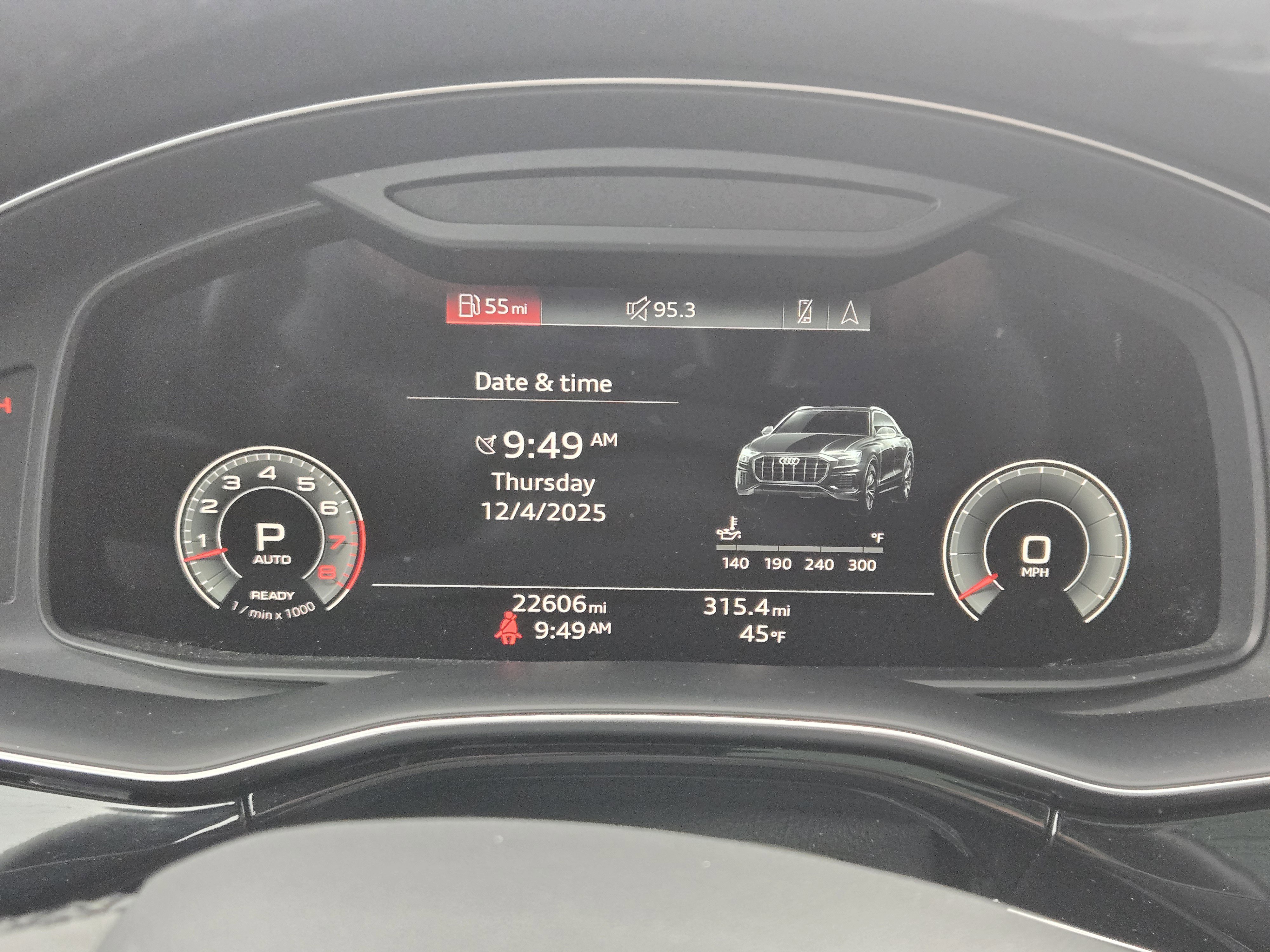 Used 2023 Audi Q8 Premium image 13