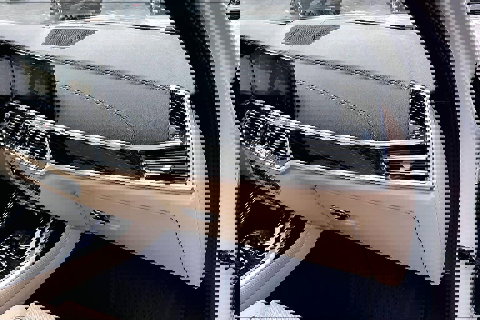 Used 2021 BMW X7 xDrive40i w/ Premium Package image 19