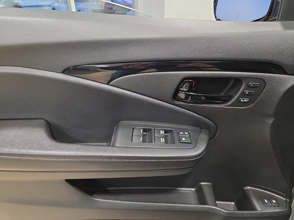 Used 2022 Honda Passport Elite image 11