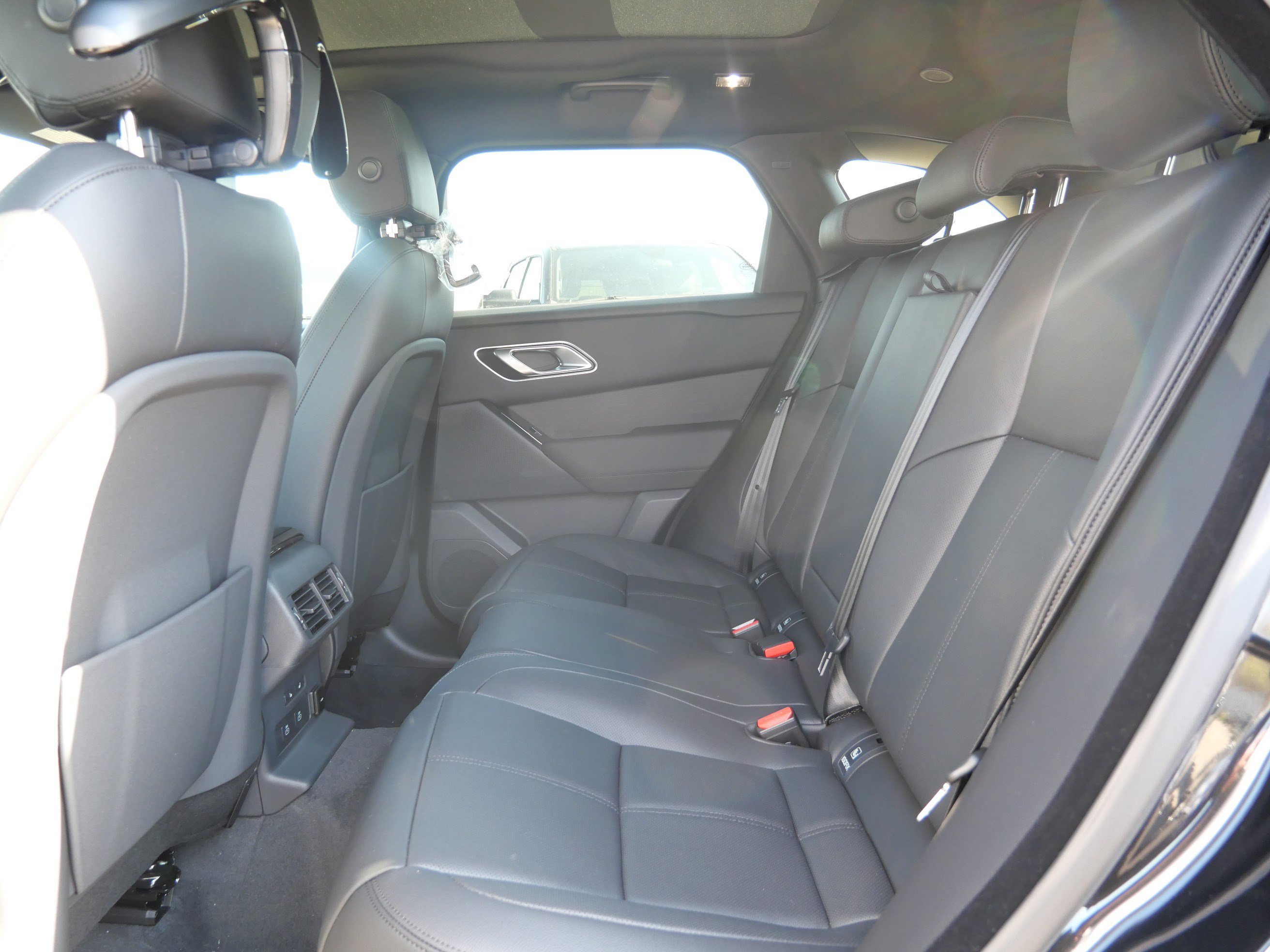 New 2026 Land Rover Range Rover Velar S AWD/4WD image 6